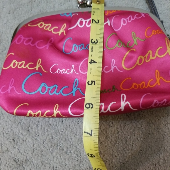 Coach pick Wristlet pouch - Picture 9 of 11